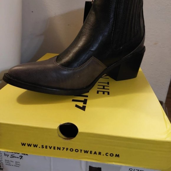 Seven7 Women's Tuxedo Tex Cowboy Vegan Leather Boots - Picture 6 of 8